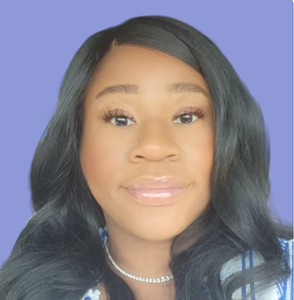 Bio image of Courtney Akinhinmirese