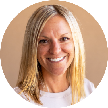 Bio image of Angie Hering
