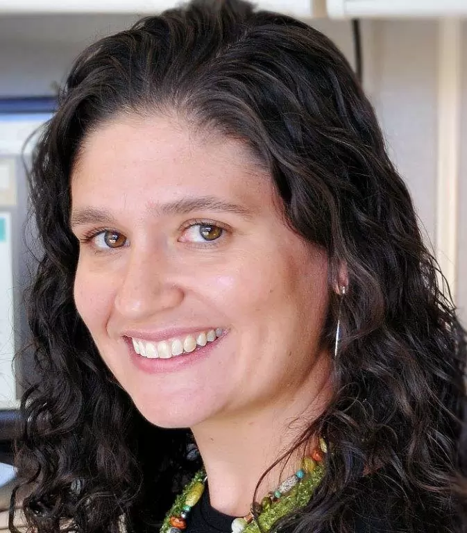 Bio image of Christa Sifrit